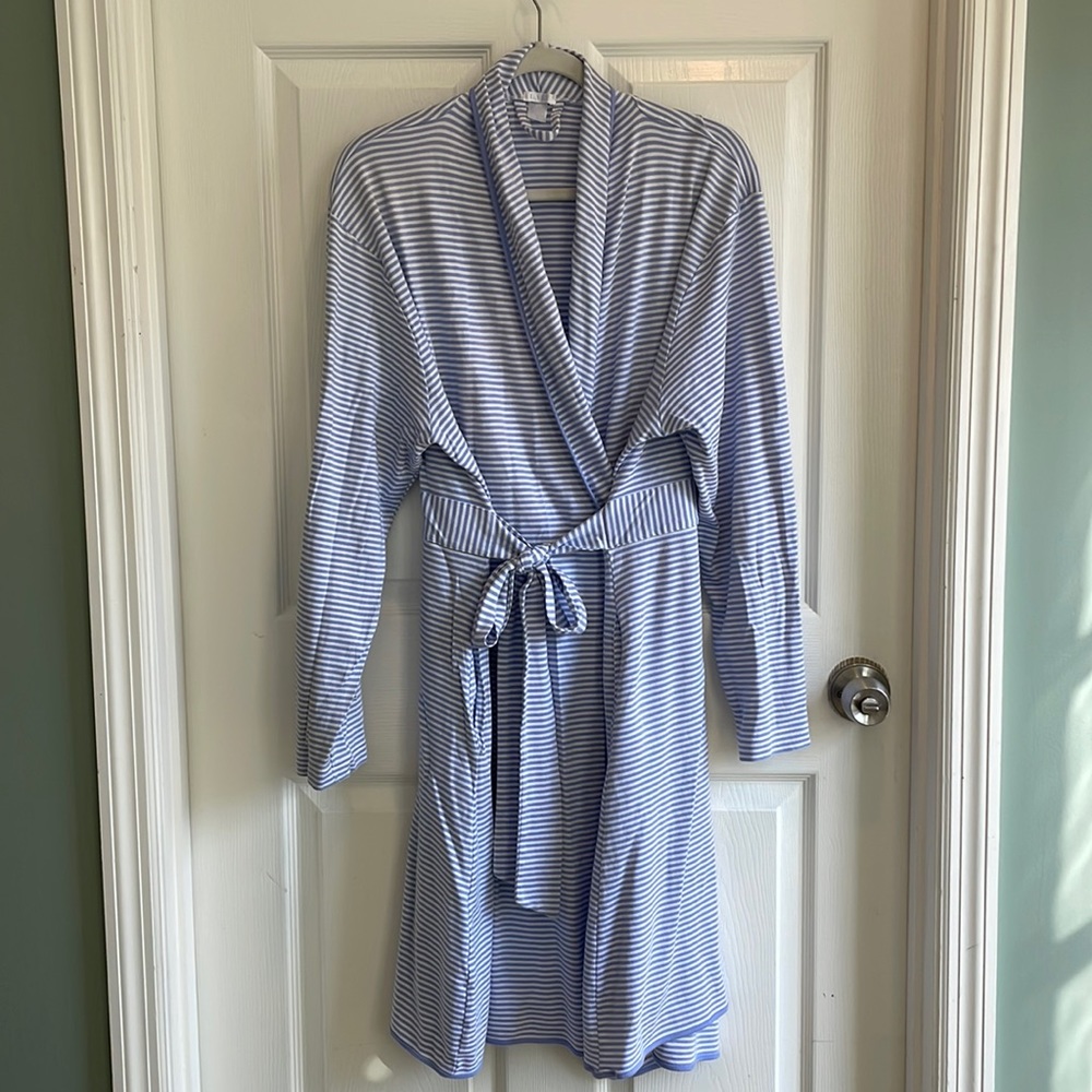 Lake Pajamas Robe in Hydrangea